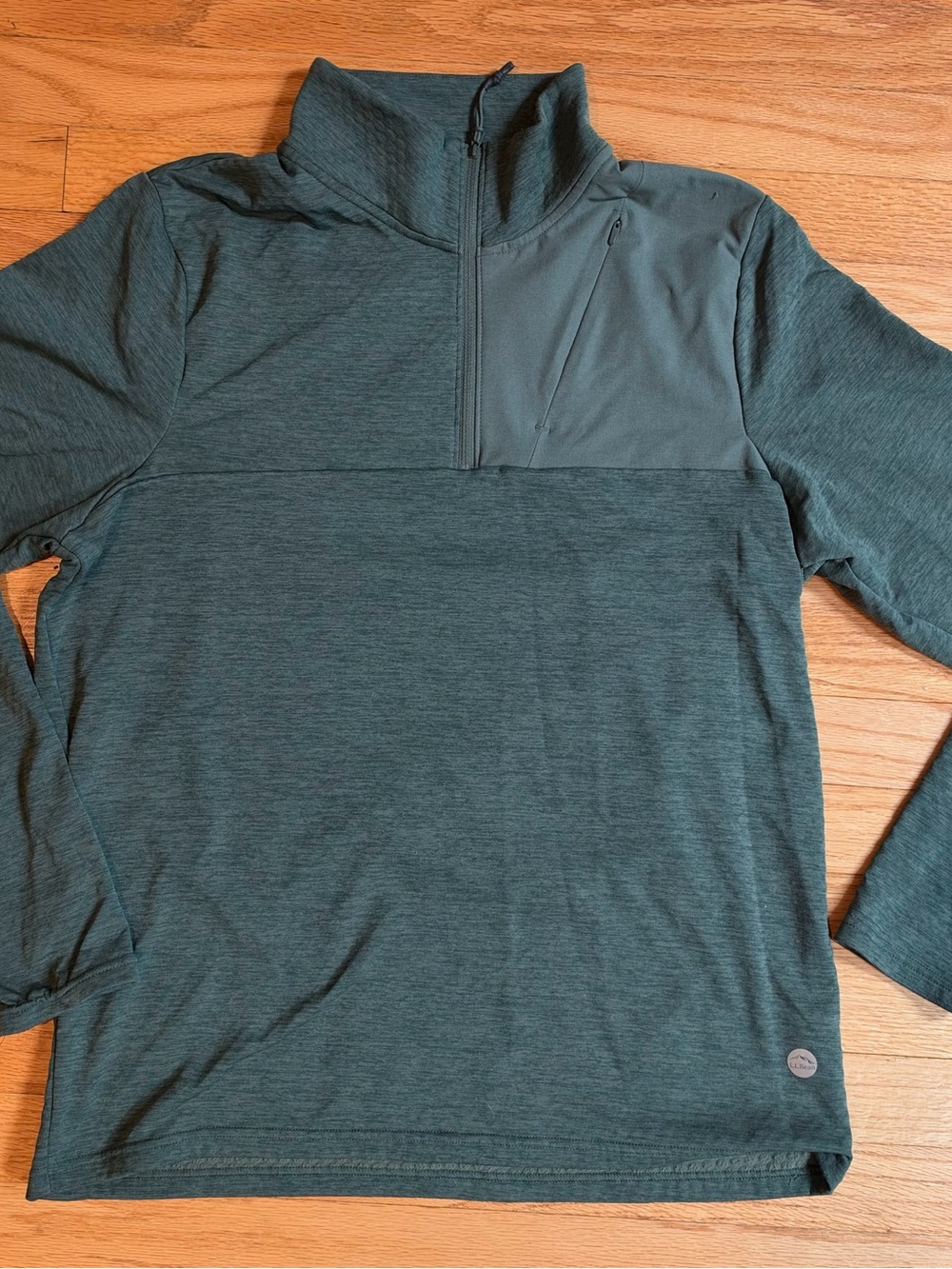 L.L. Bean Men's Half-Zip Ridge Runner Pullover in Green - Slightly Fitted
